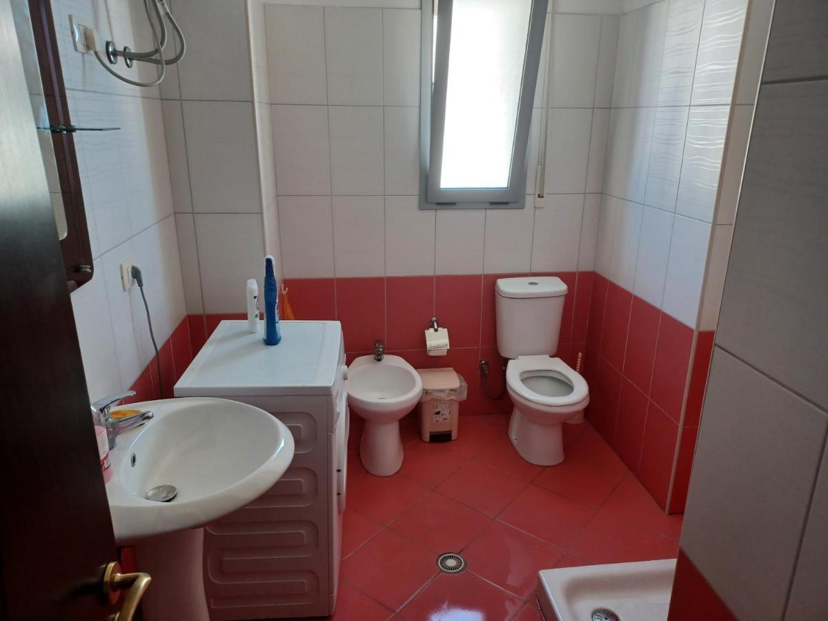 Ari Apartaments Vlorë Eksteriør bilde