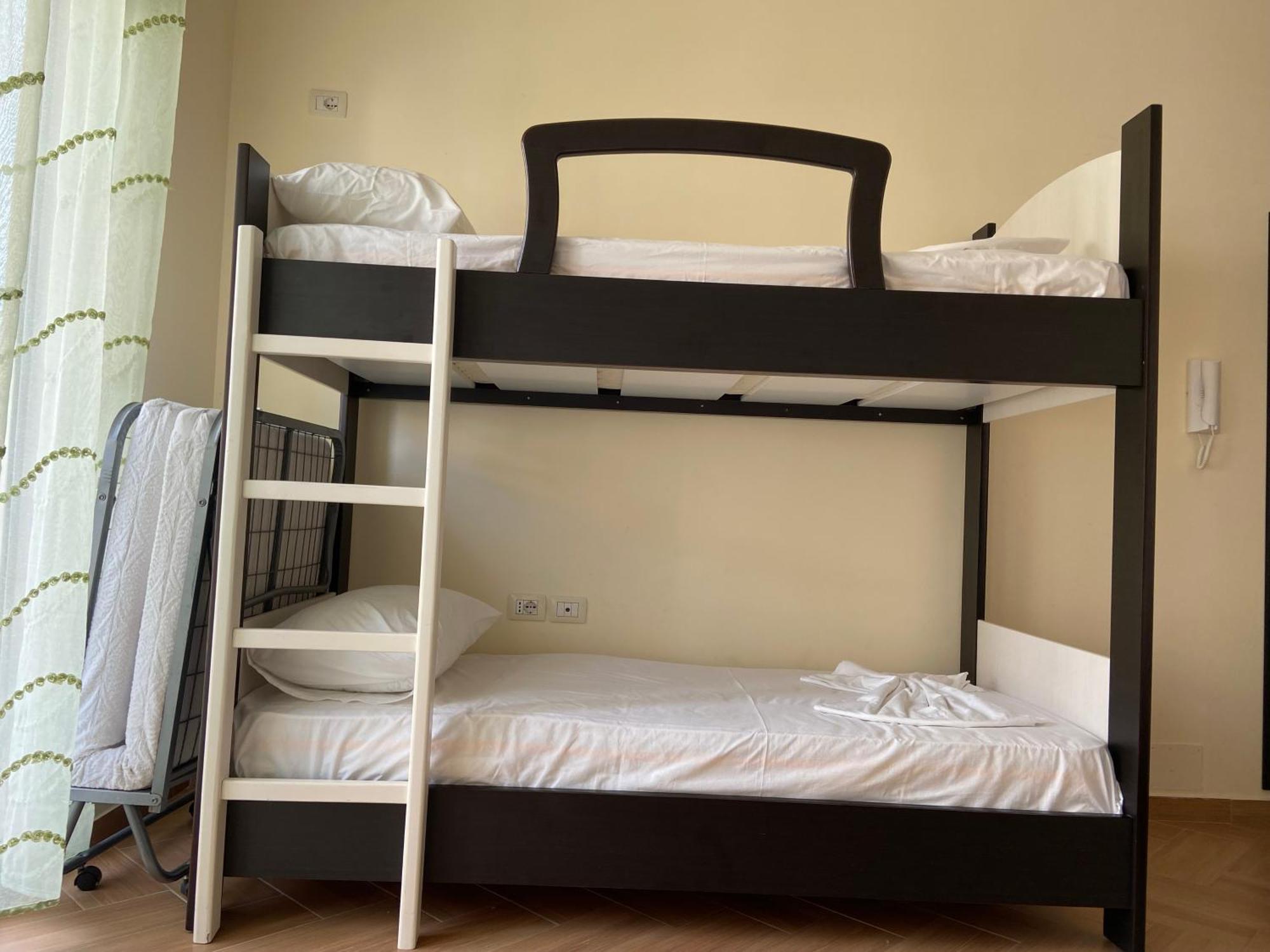 Ari Apartaments Vlorë Eksteriør bilde